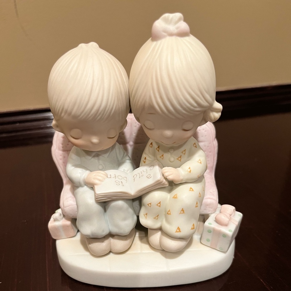 Precious Moments- “UNTO US A CHILD IS BORN” E-2013